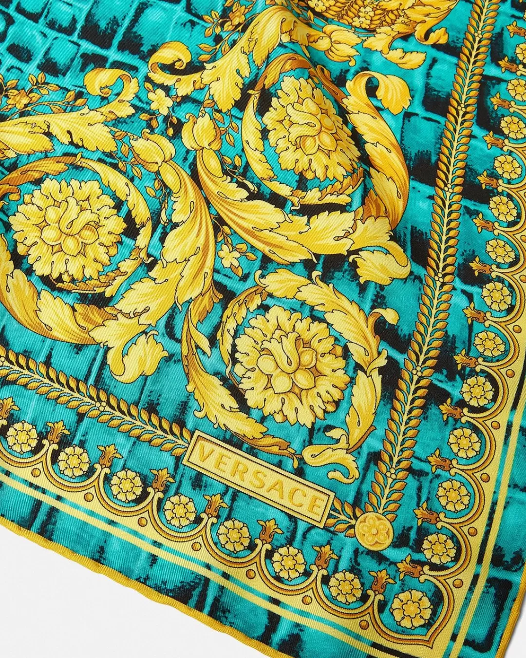 Baroccodile Silk Foulard 28"*Versace Best Sale