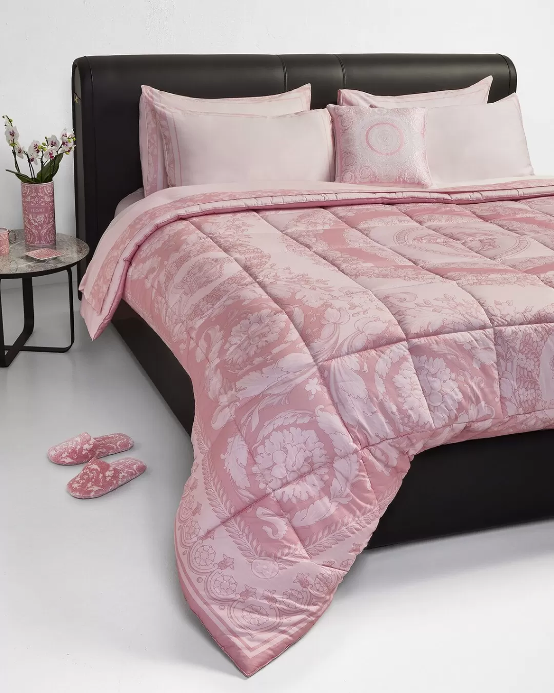 Crete De Fleur Double-Face Comforter*Versace Fashion