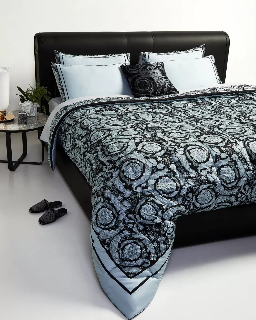 Crete De Fleur Double-Face Comforter*Versace New