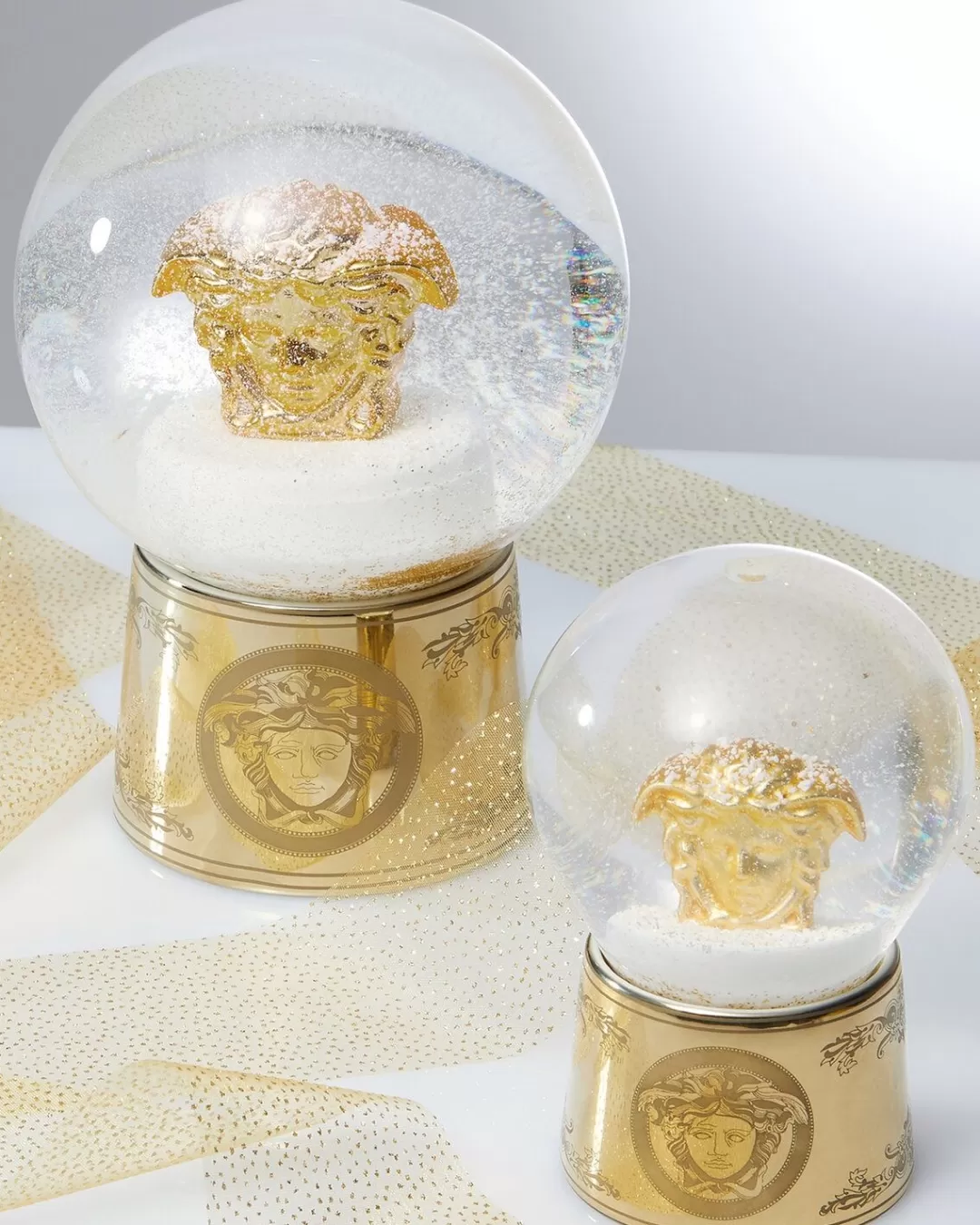 En Medusa Large Snow Globe*Versace Shop