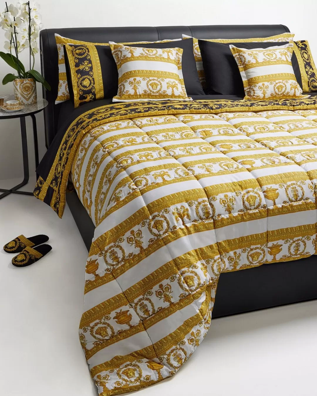 I Baroque Double-Face Comforter*Versace Shop