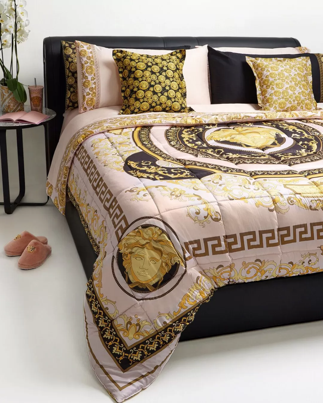 Medusa Amplified Double-Face Comforter*Versace Outlet