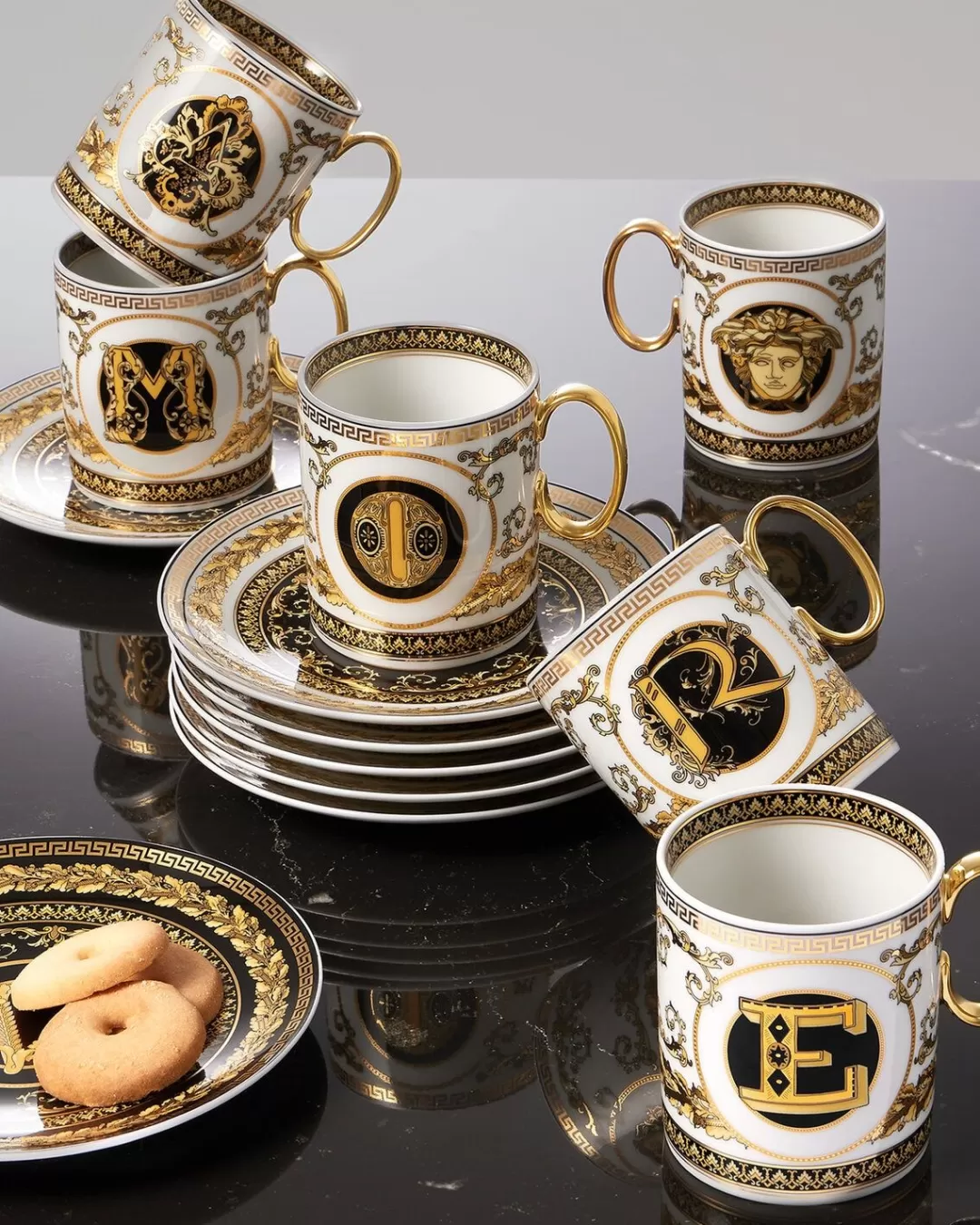 Virtus Alphabet E Mug*Versace Store