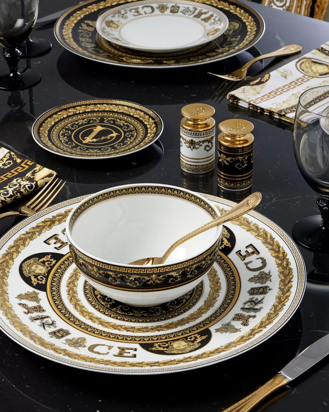 Virtus Gala Bowl*Versace Sale